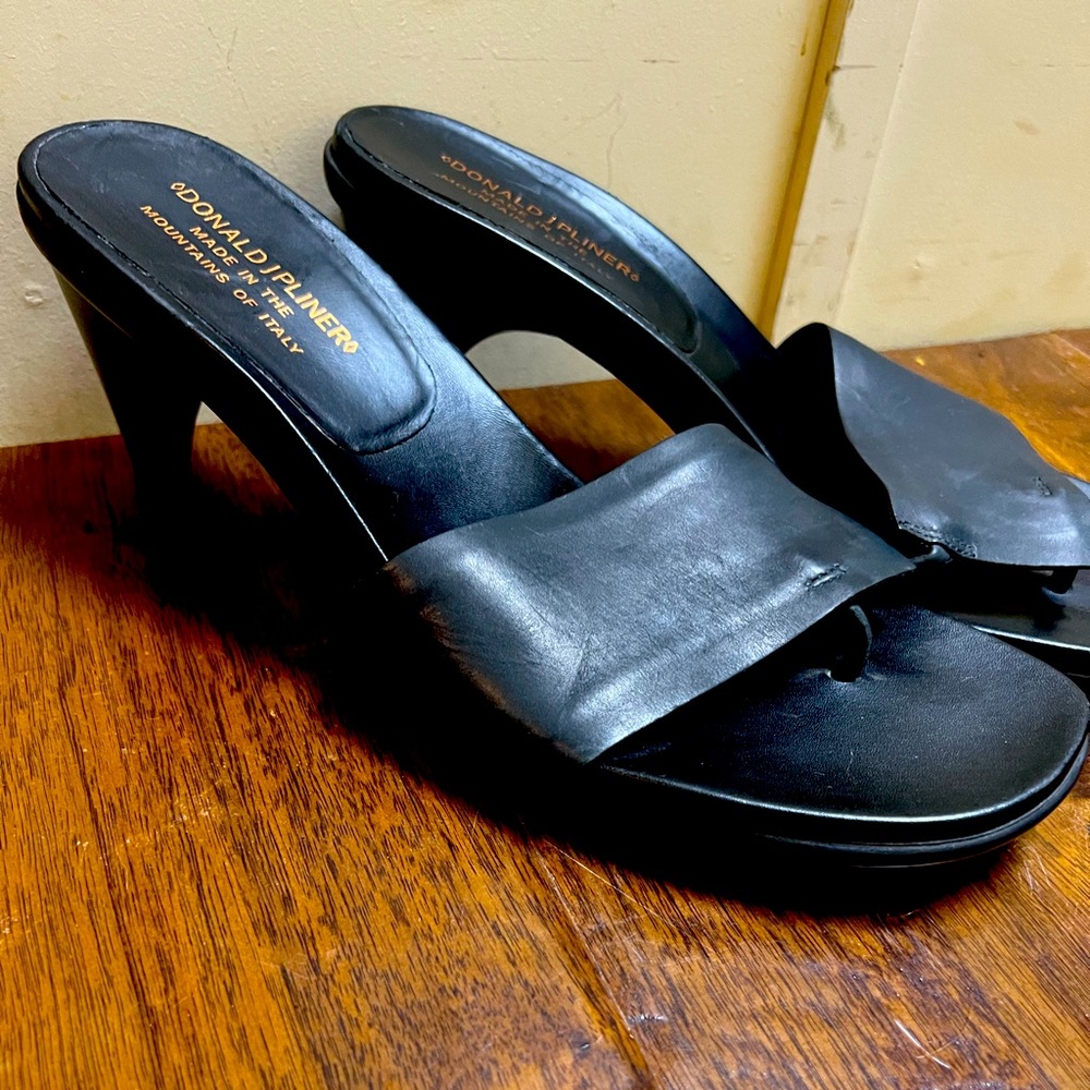 Donald J. Pliner Fifi kitten heels